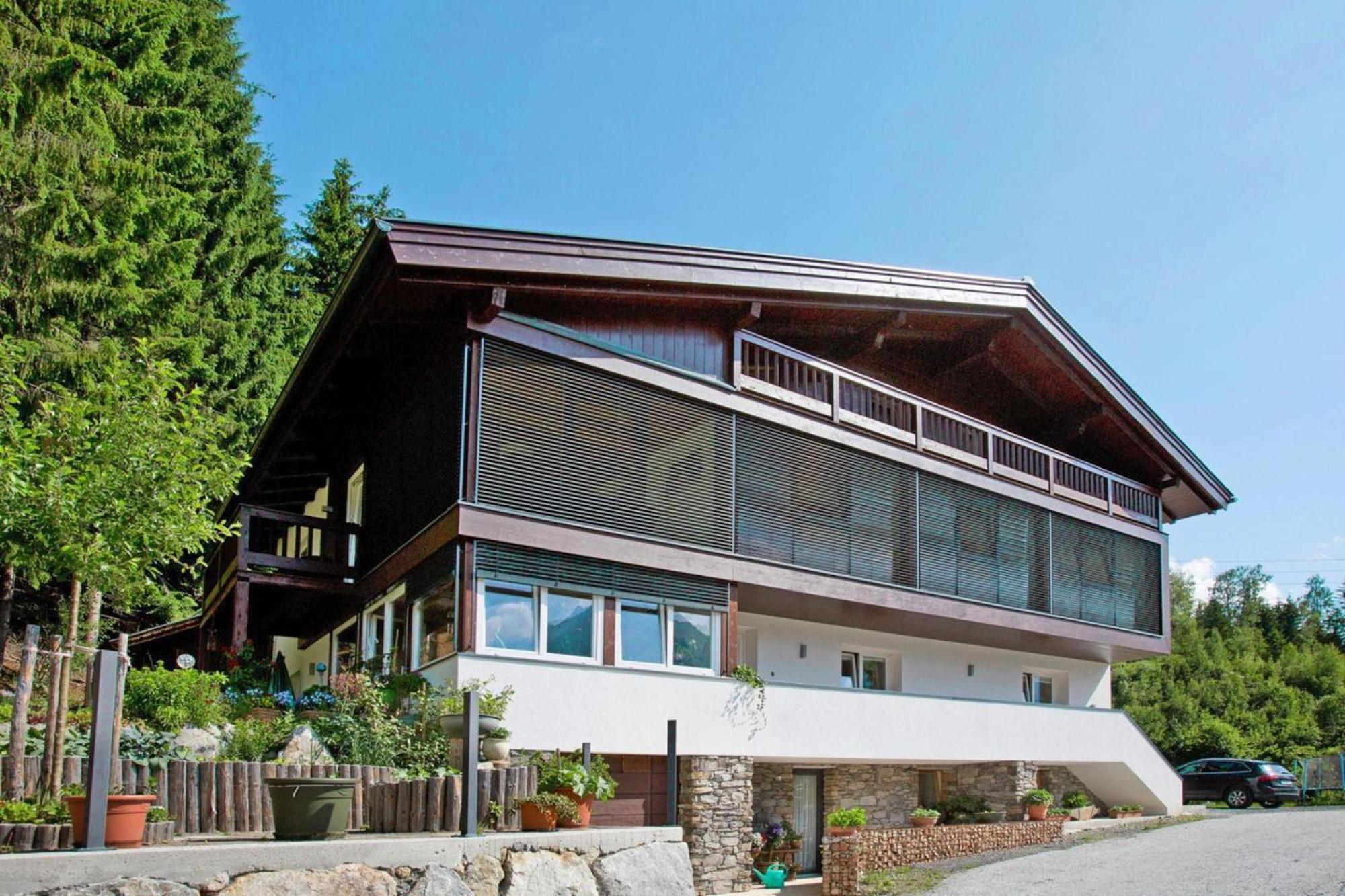 Apartment In Neukirchen With A Balcony Neukirchen am Grossvenediger Luaran gambar