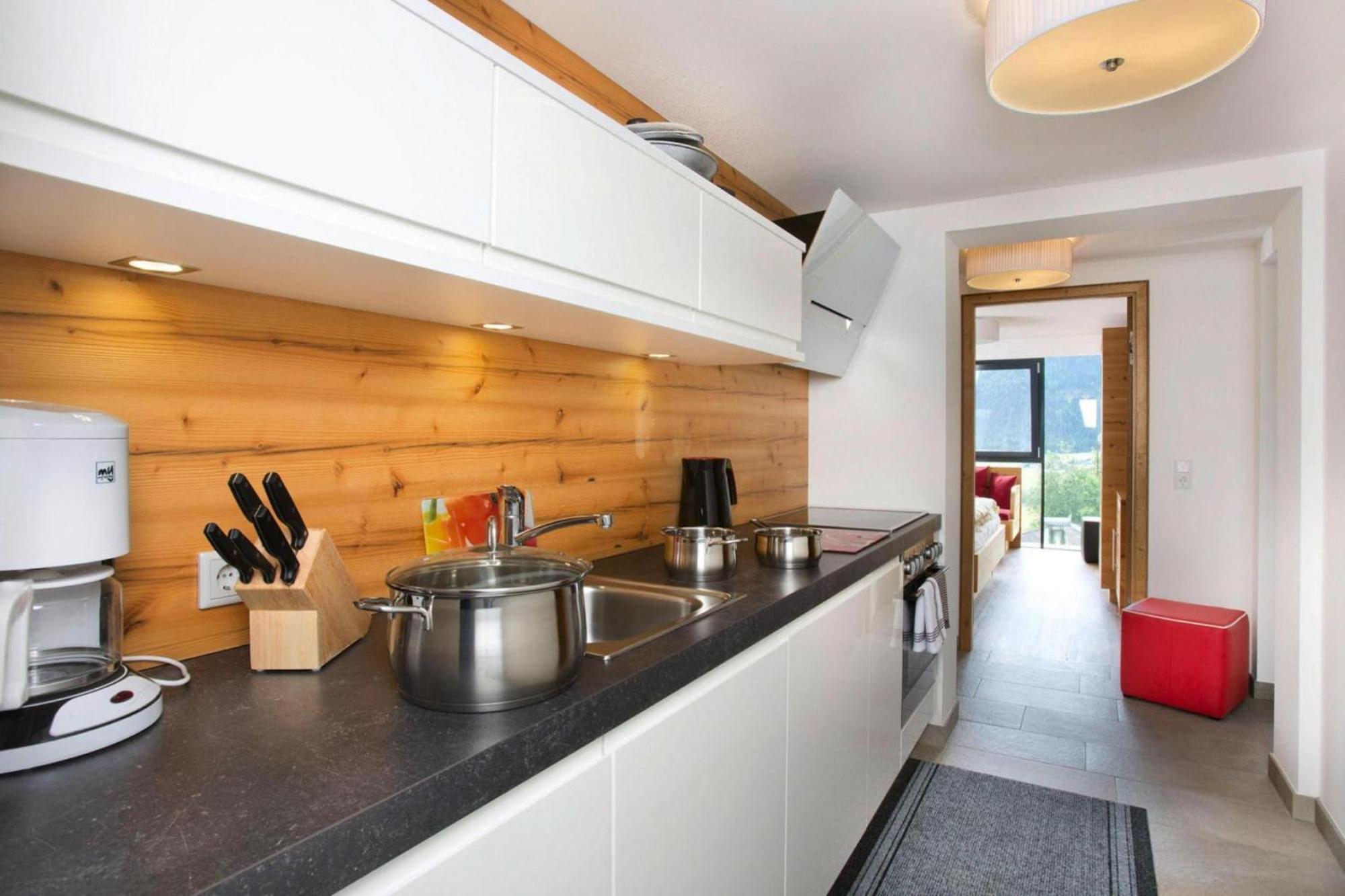 Apartment In Neukirchen With A Balcony Neukirchen am Grossvenediger Luaran gambar