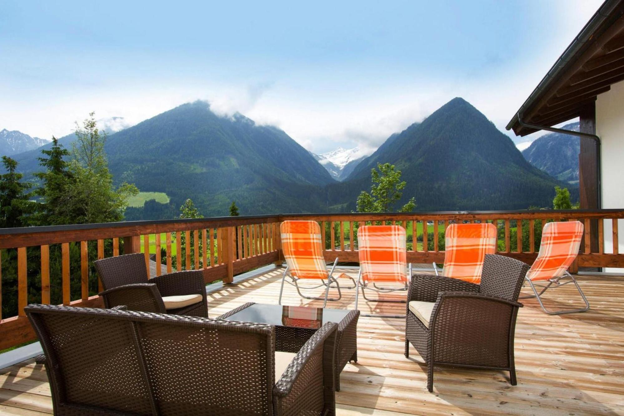 Apartment In Neukirchen With A Balcony Neukirchen am Grossvenediger Luaran gambar